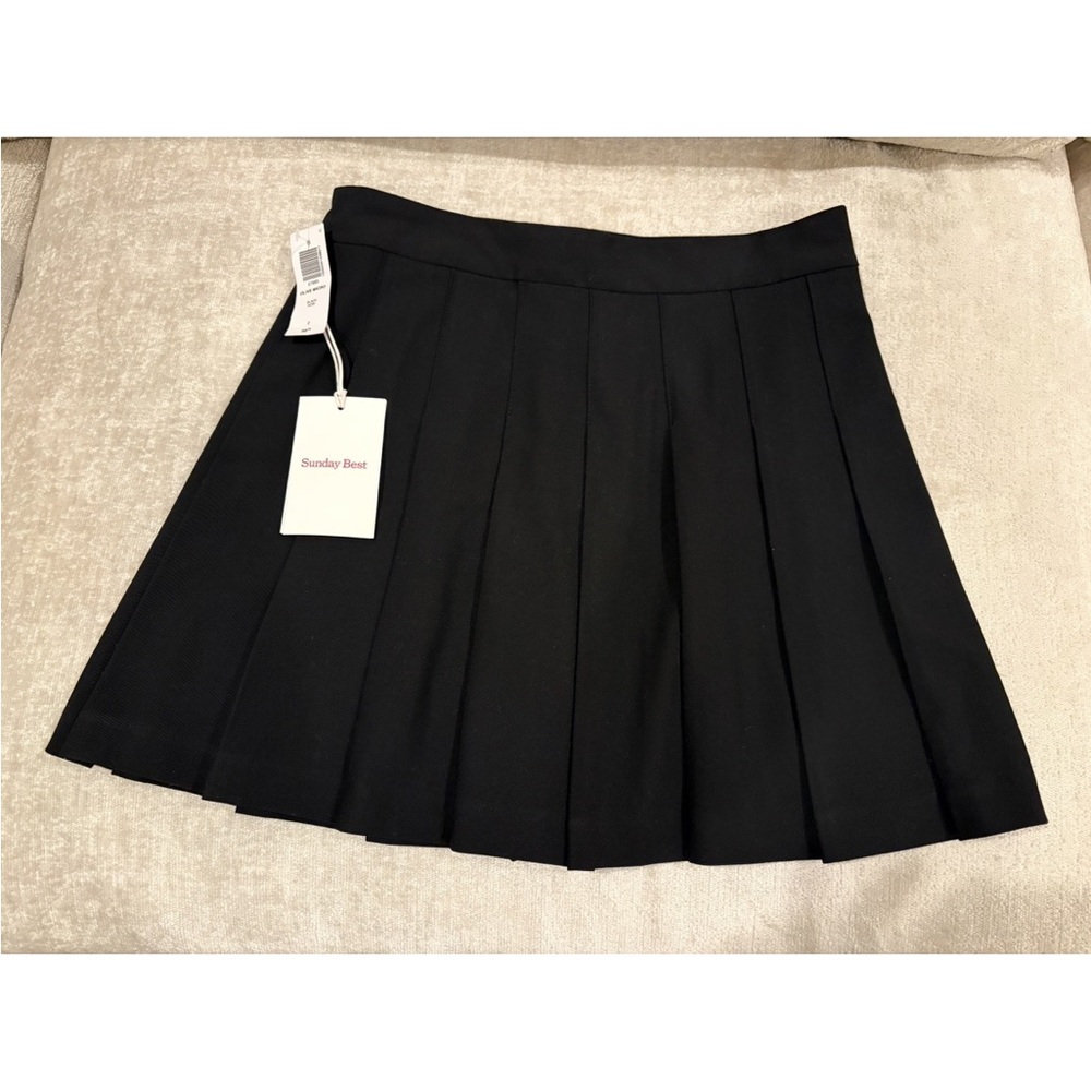 Aritzia Black “Olive Micro” Skirt 2 NWT